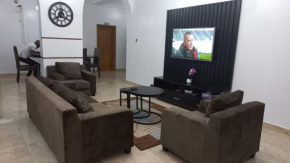Flat B - 3 bedrooms close to a popular beach